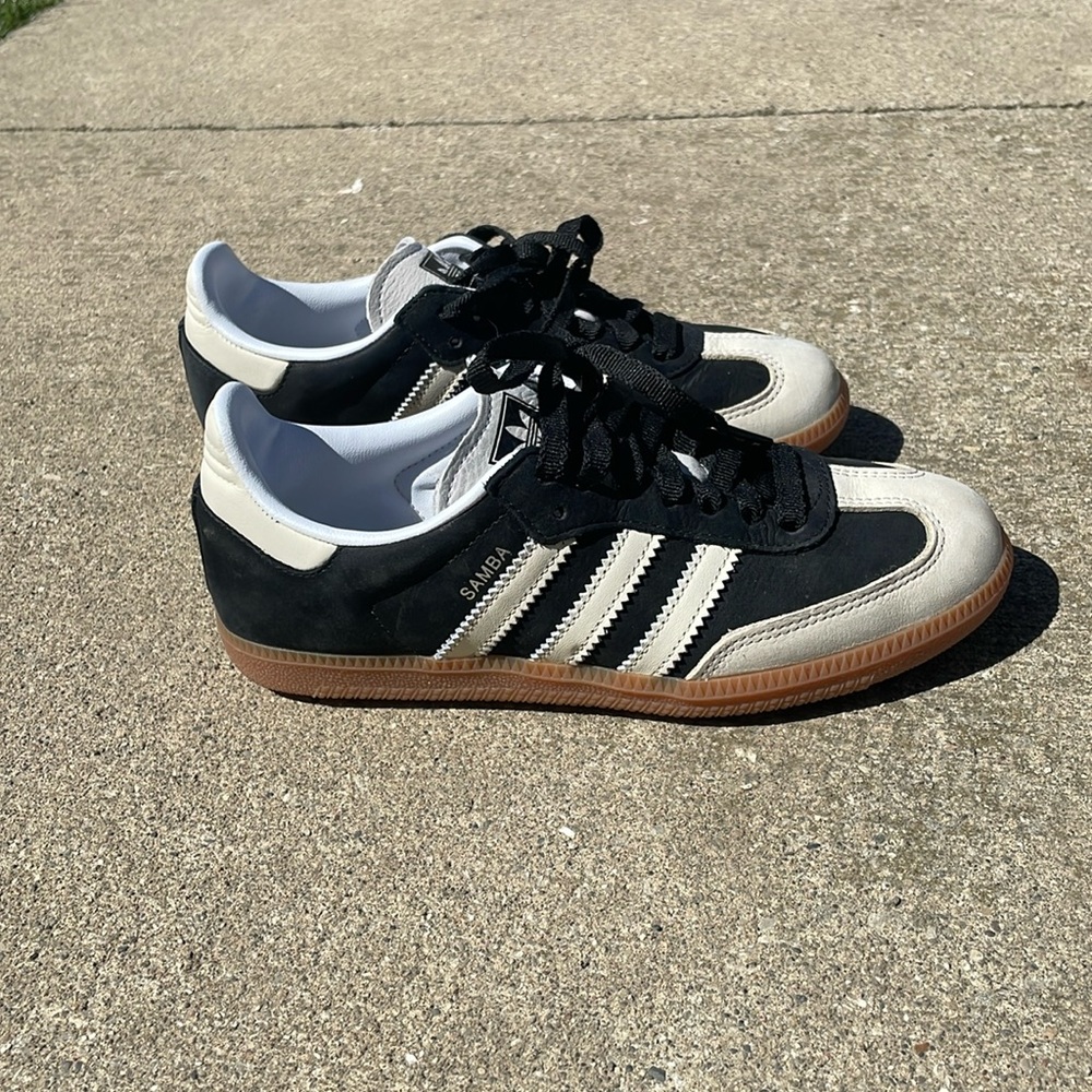 Adidas Samba OG Black White Womens size 6 Used